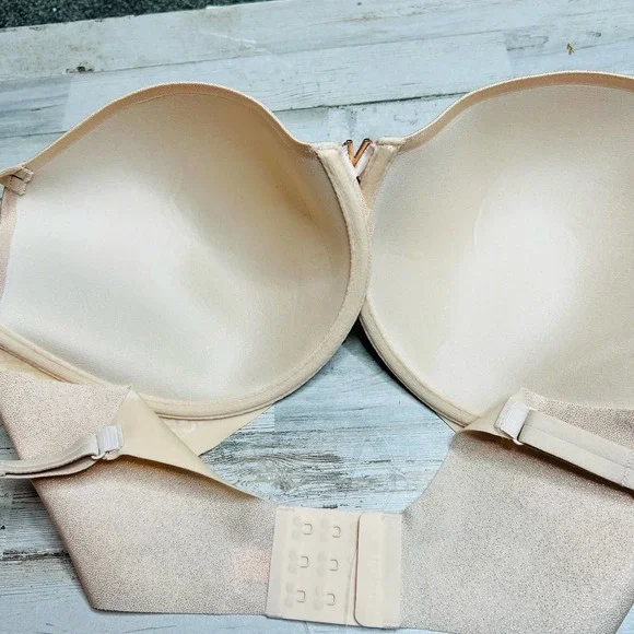 NEW Victoria's Secret Bra 38DDD Cream Shimmer Padded Feminine Underwire Molded - Picture 5 of 5